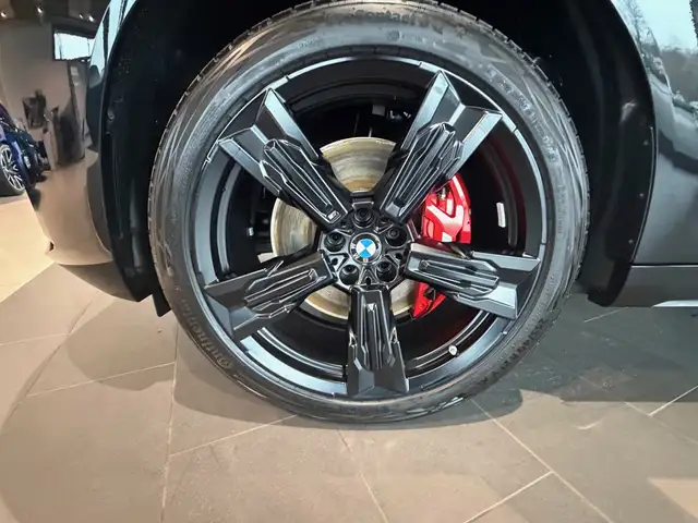 BMW X3 view 4