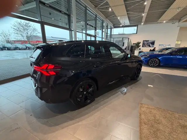 BMW X3 view 10