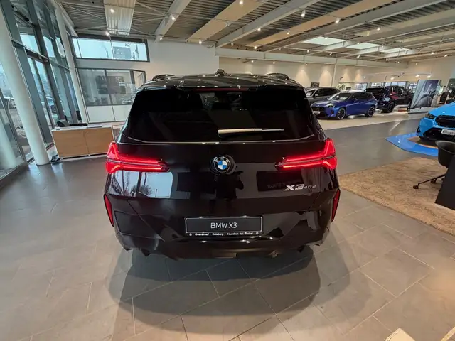 BMW X3 view 6