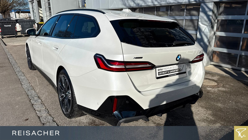 BMW 540 d xDrive Tou M Sport,Pano,AHK,DAPro.Standh — photo 2