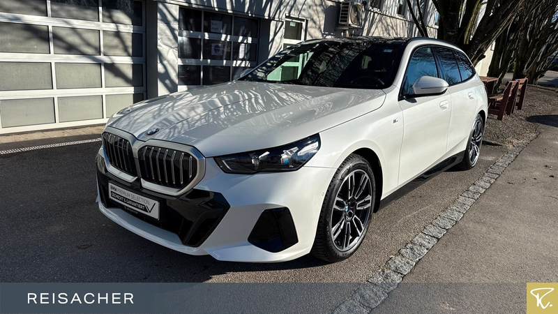 BMW 540 d xDrive Tou M Sport,Pano,AHK,DAPro.Standh