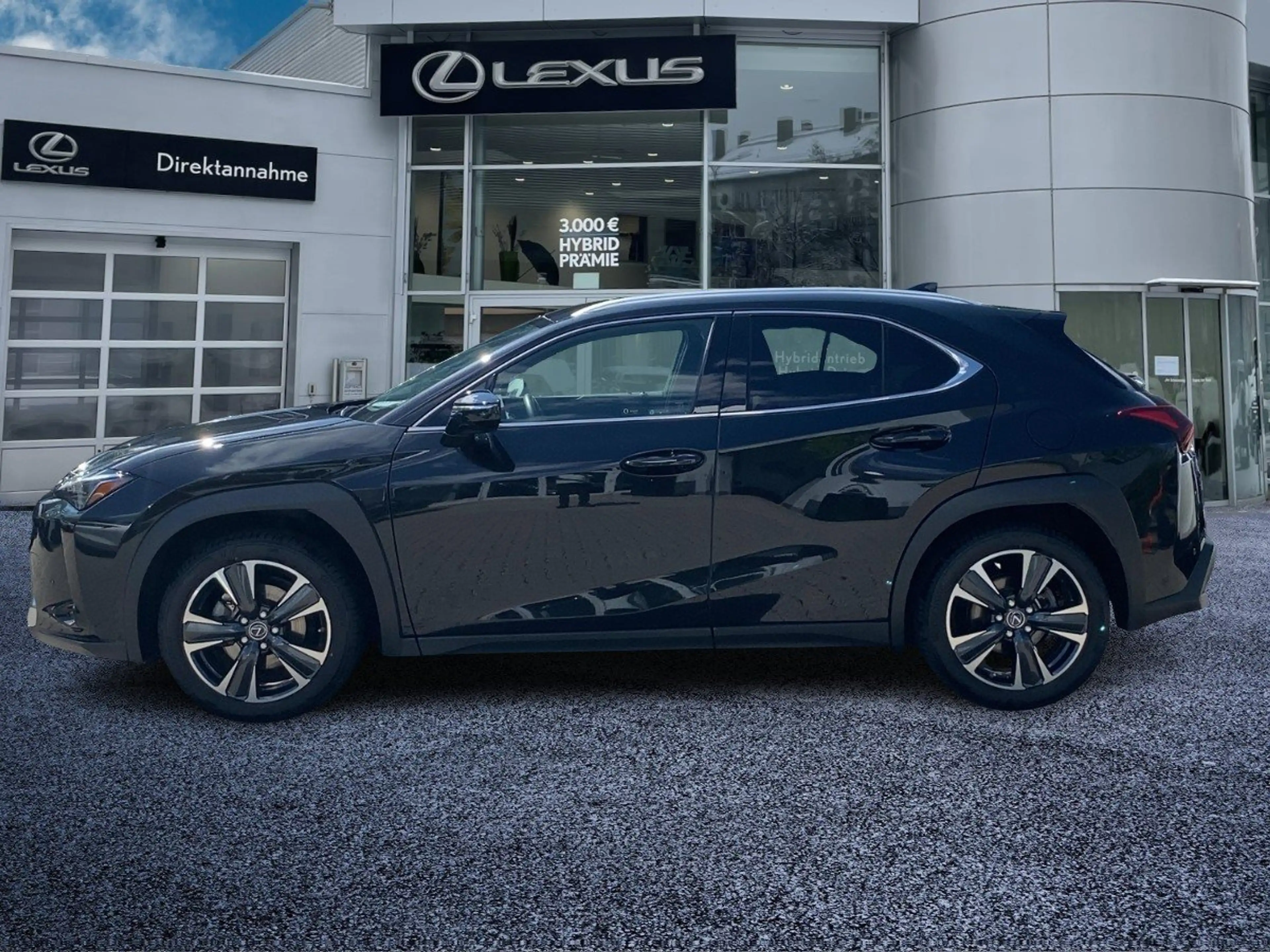 Lexus UX 250h UX 250 h Executive Line zuverlässiger Crossover — photo 3