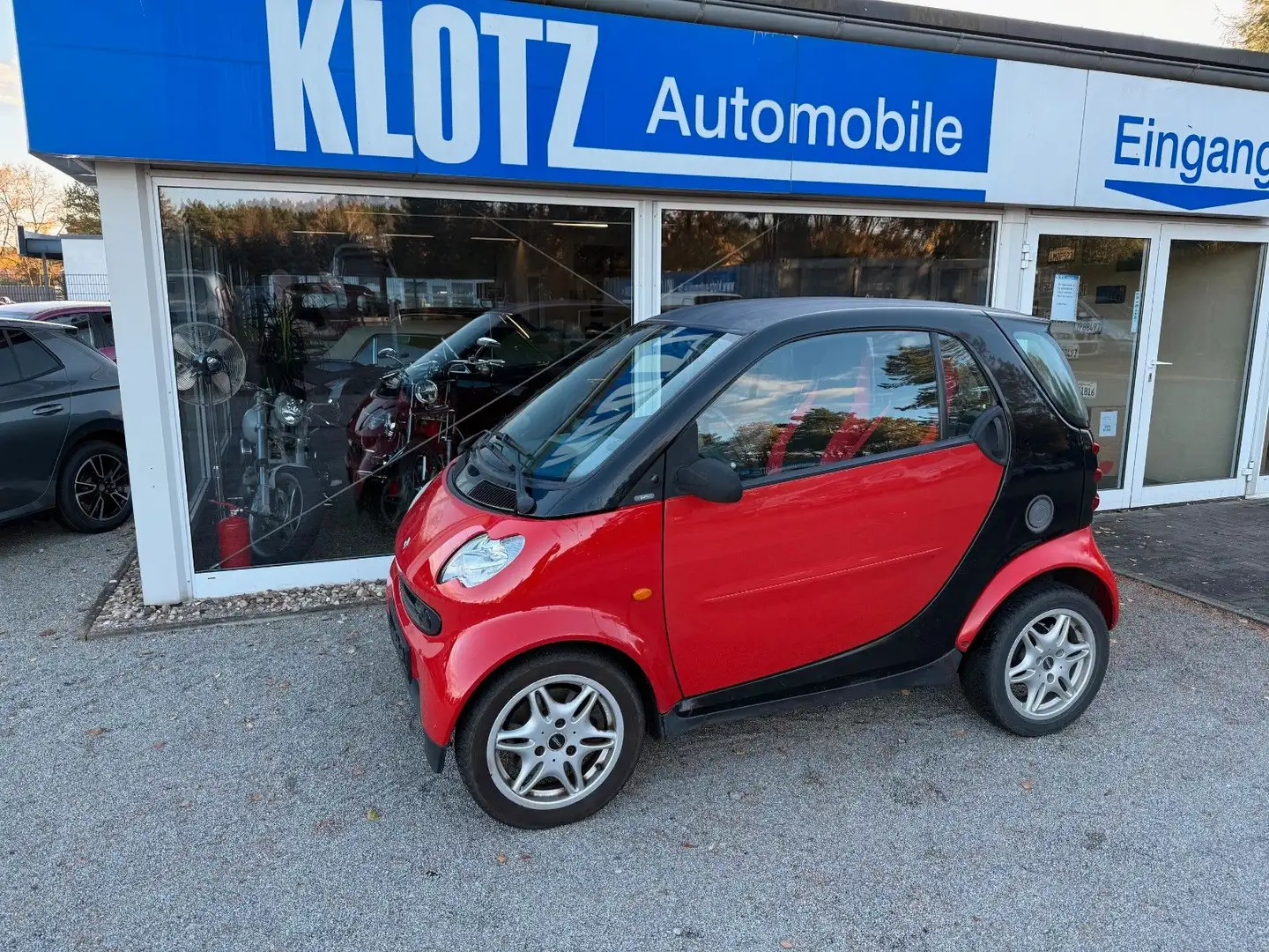 smart forTwo fortwo coupe Basis Noir - 1