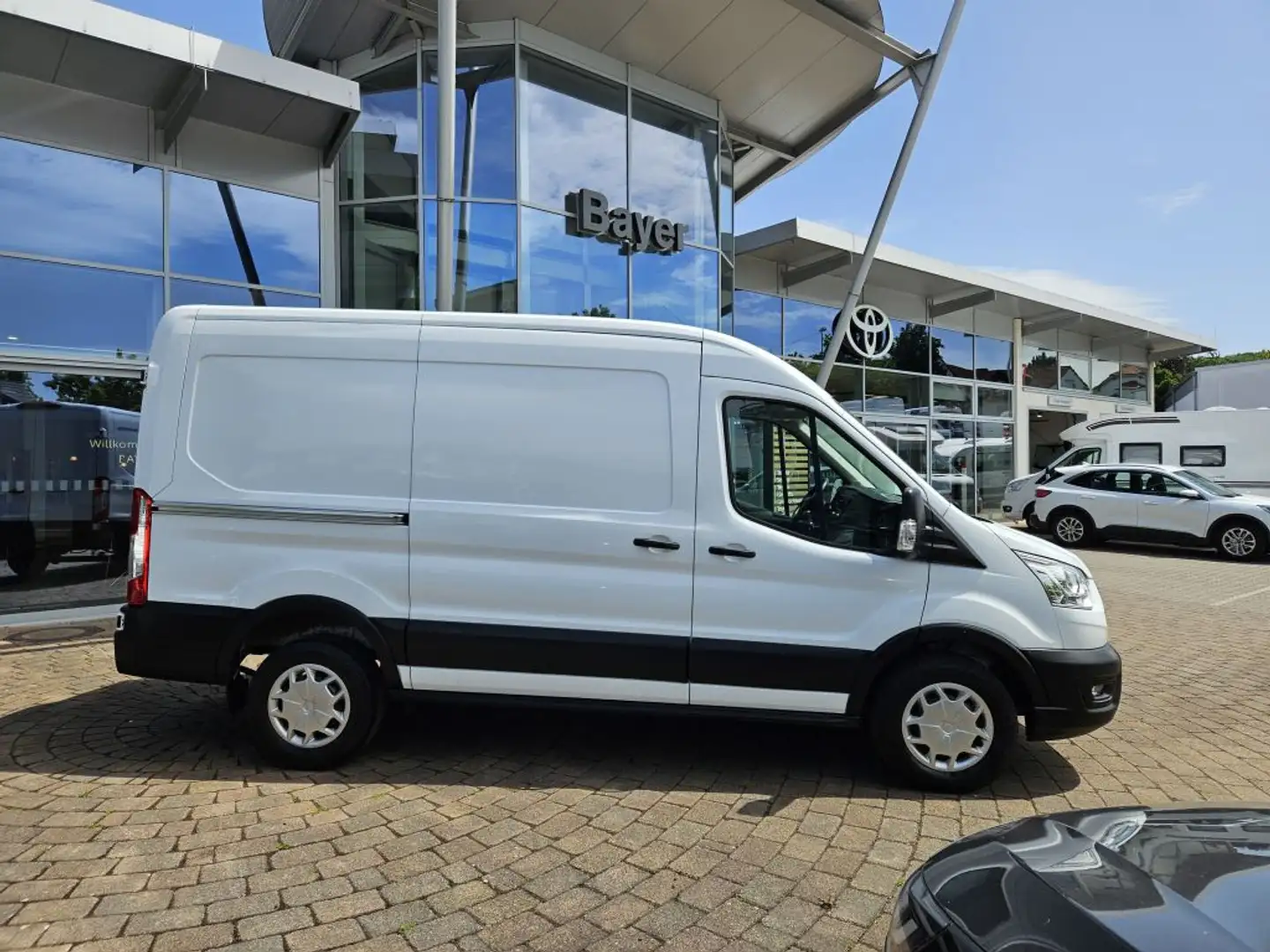 Ford Transit 350 L2H2 Lkw VA Trend Weiß - 2