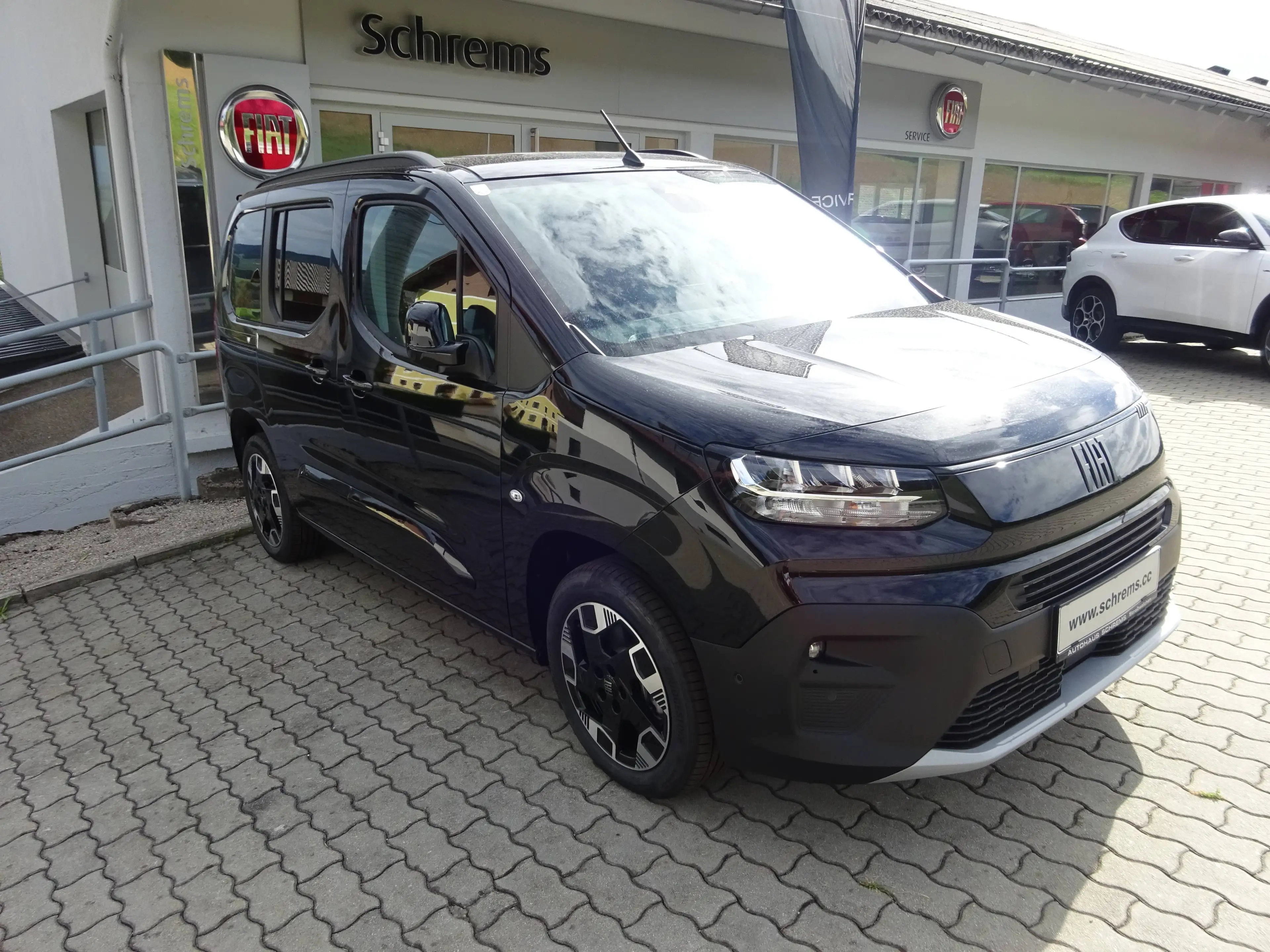 Fiat Doblo Qubo L Diesel 130 S — photo 3