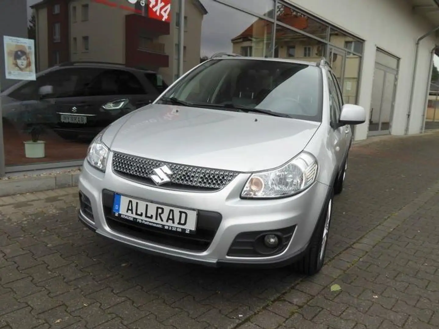 Suzuki SX4 SX4 1.6  4x4 Style / wenig Kilometer !!! Plateado - 2