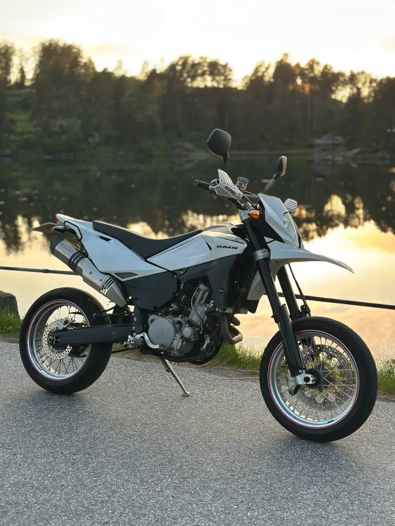 Husqvarna SM 630 Blanc - 1