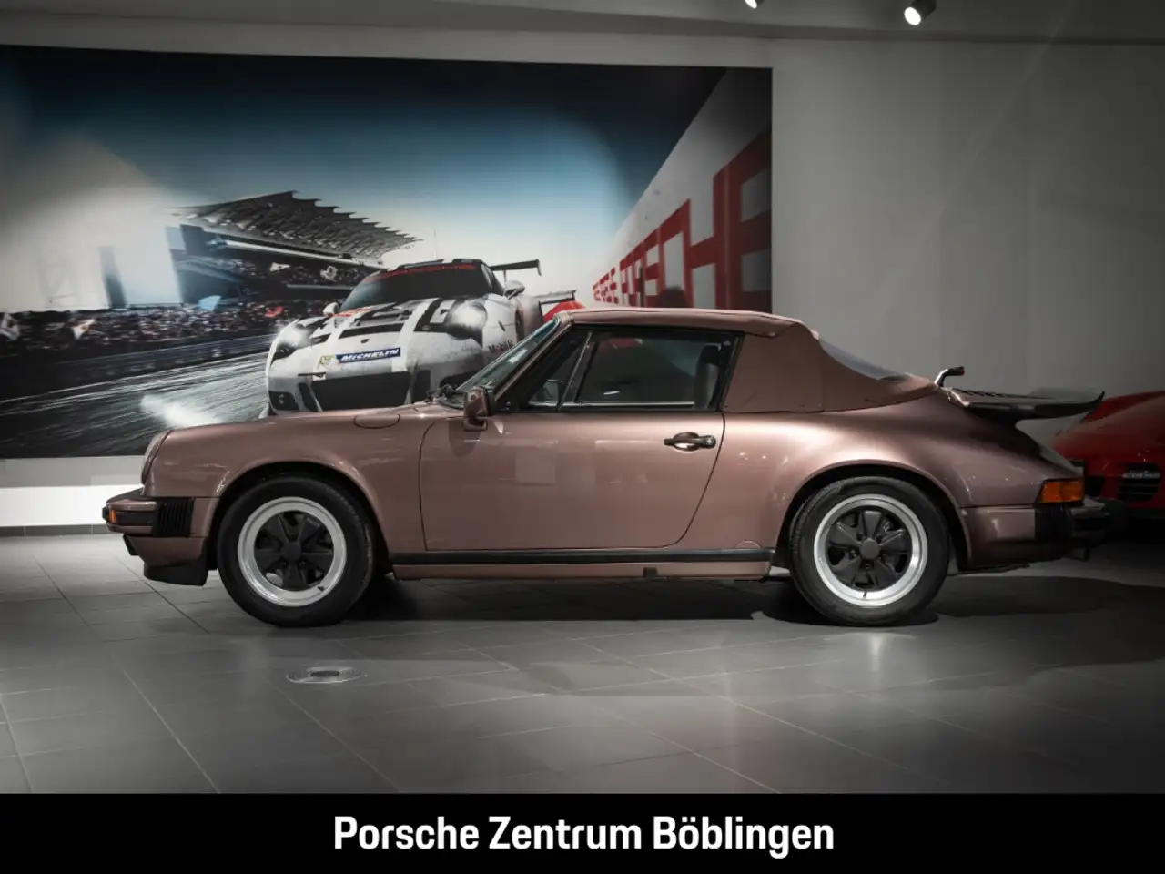 Porsche 911 Carrera Cabrio g-model-2 Cassisrotmetallic, foto 2