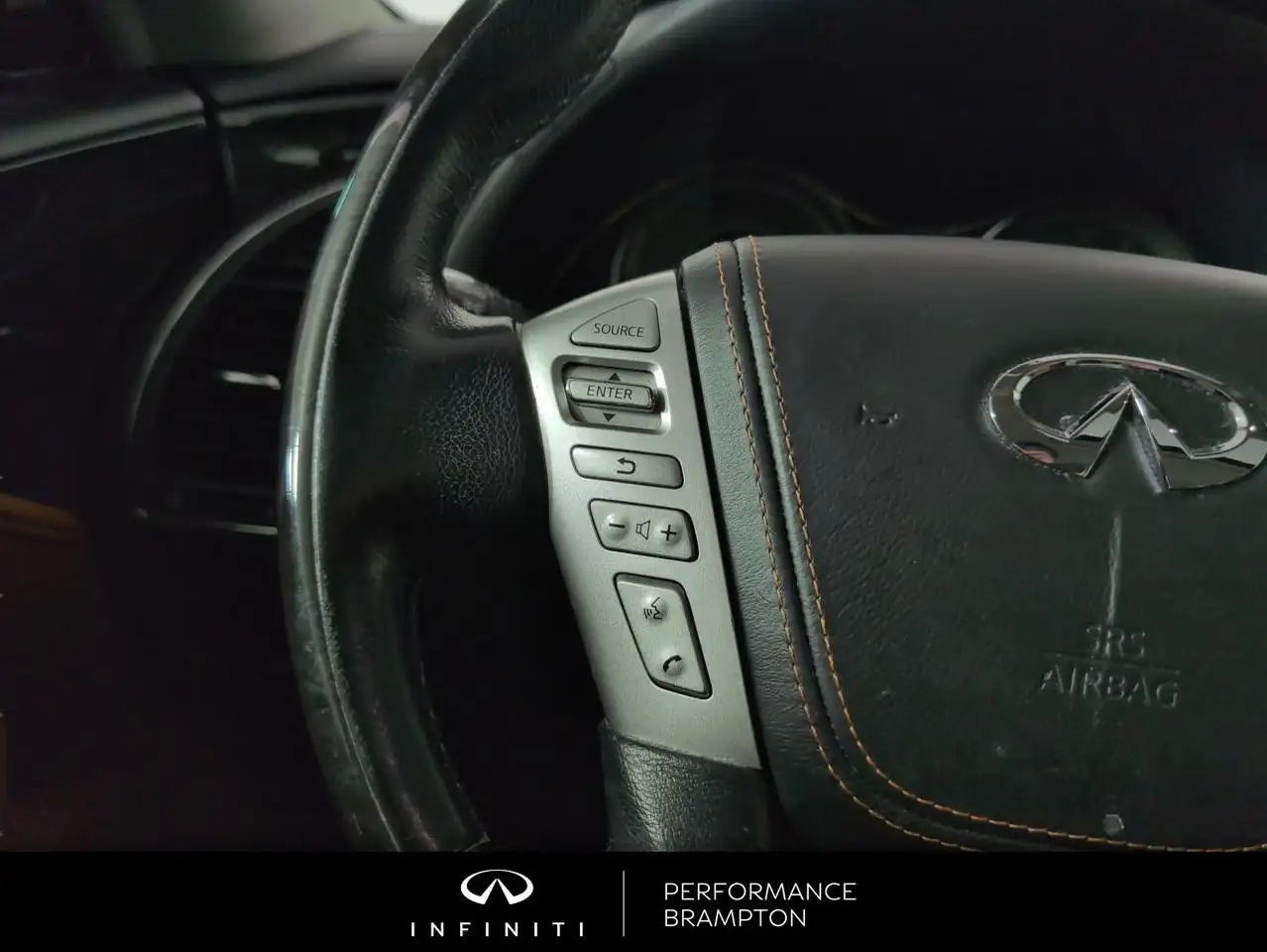 Infiniti QX80 снимка Infiniti QX80