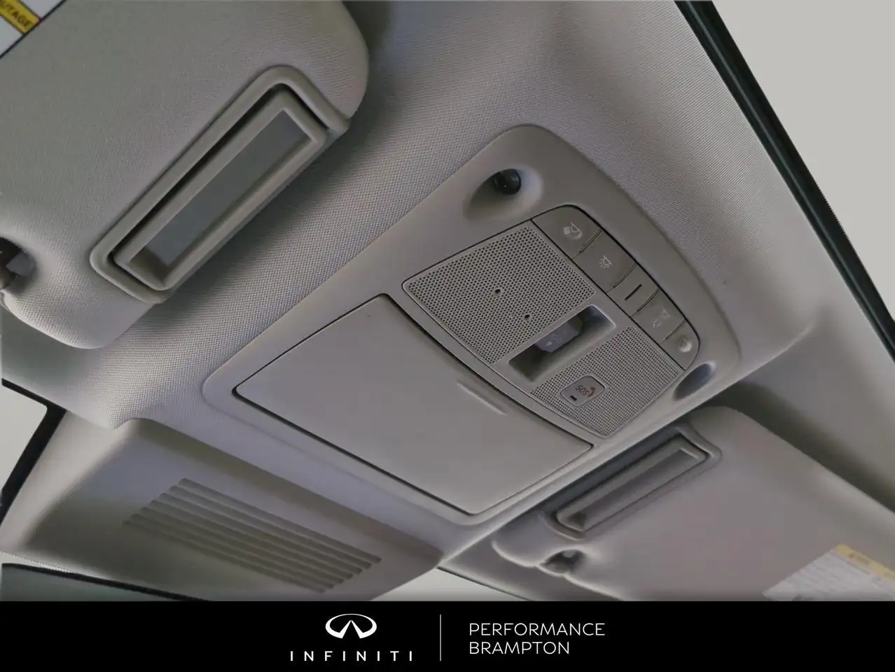 Infiniti QX80 снимка Infiniti QX80