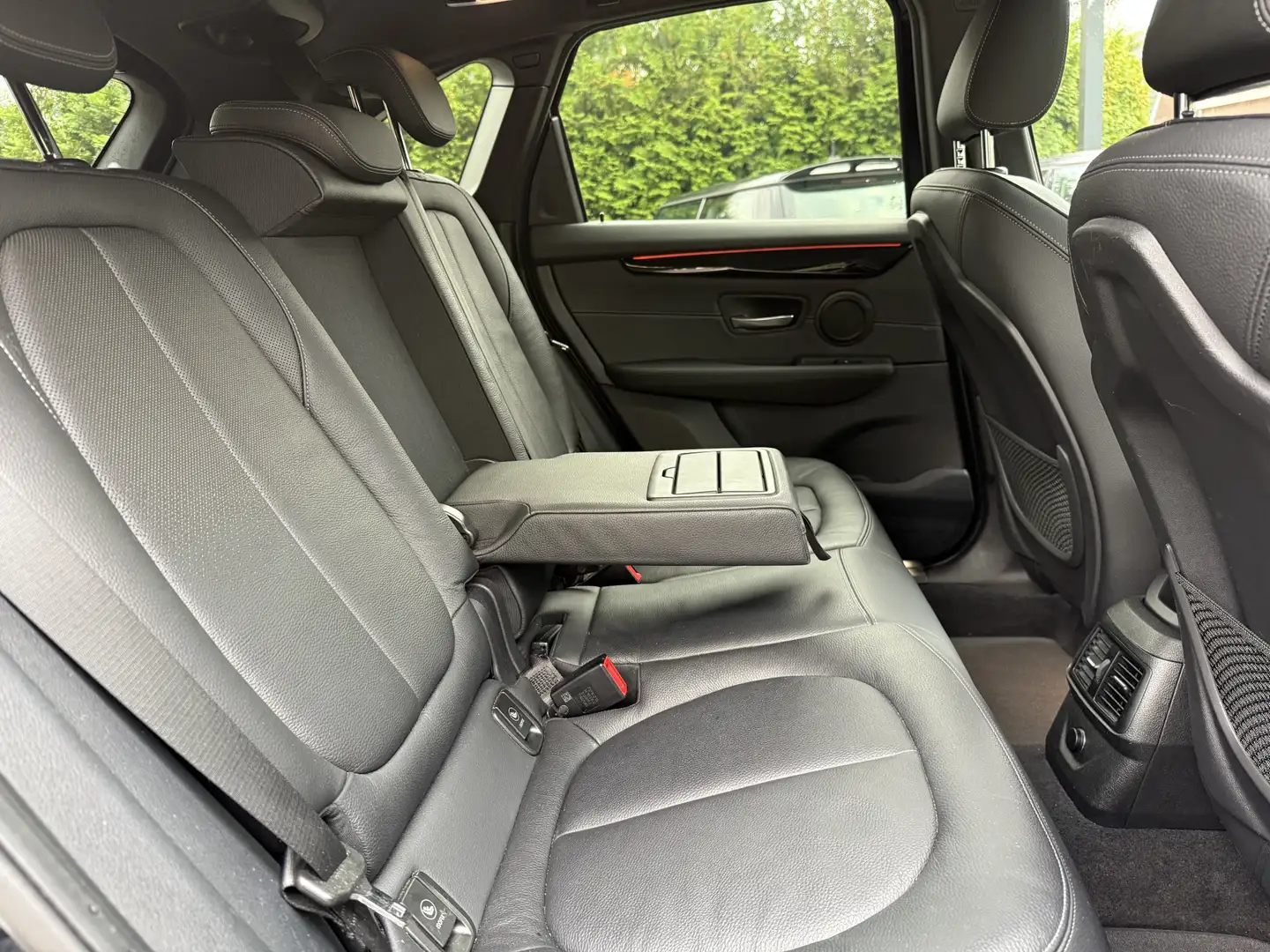 BMW 225 2-serie Active Tourer 225xe iPerformance Executive Blauw - 2