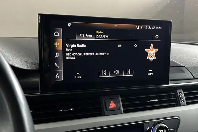 Audi A4 view 24