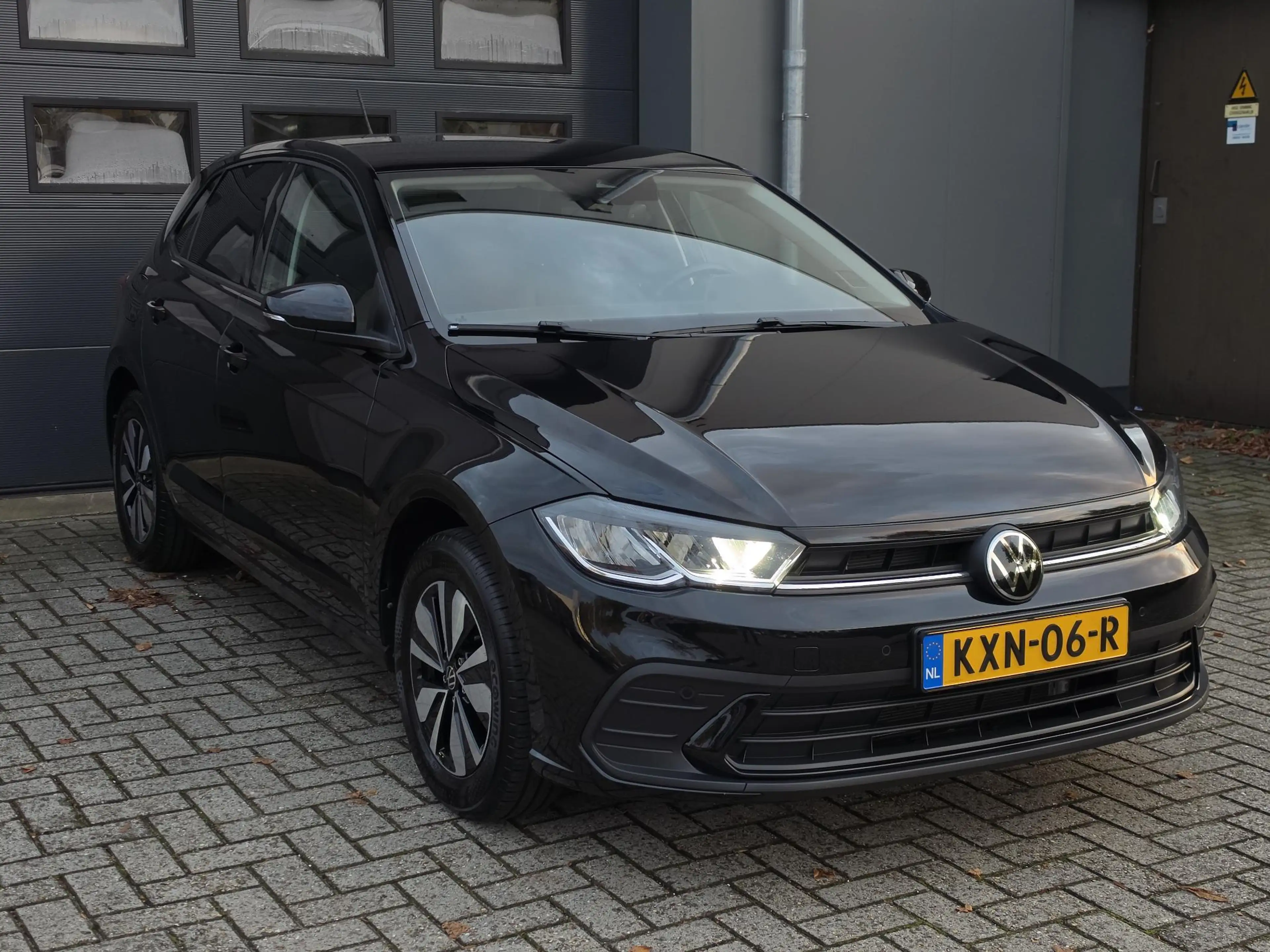 Volkswagen Polo 1.0 TSI Life Edition — photo 24