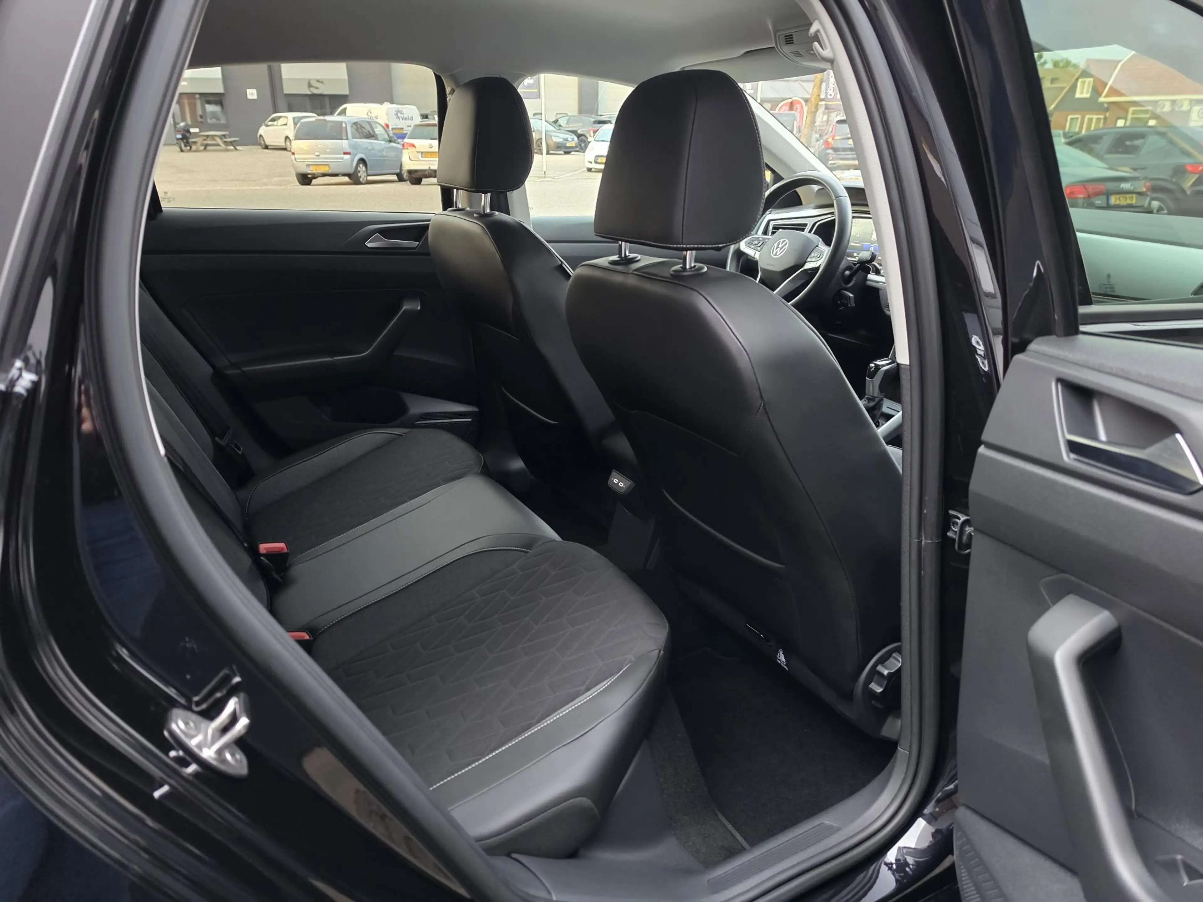 Volkswagen Polo 1.0 TSI Life Edition — photo 32