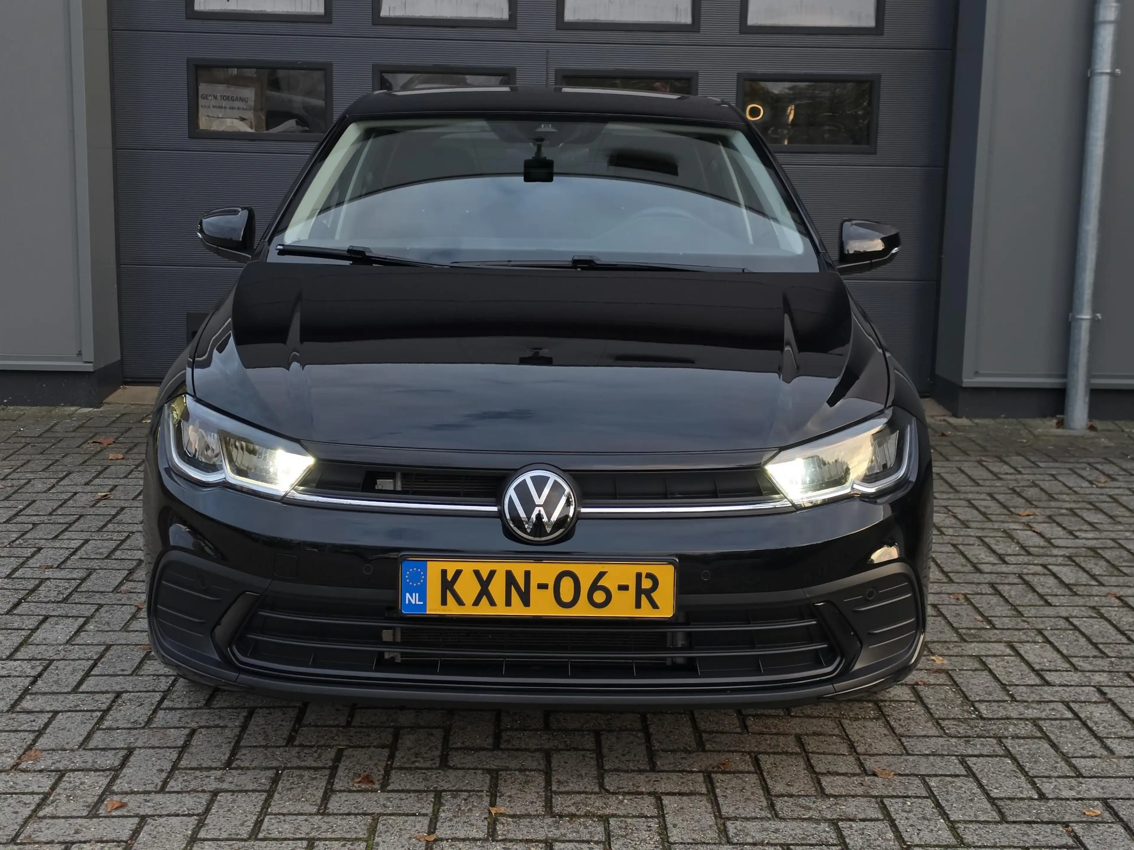 Volkswagen Polo 1.0 TSI Life Edition — photo 25