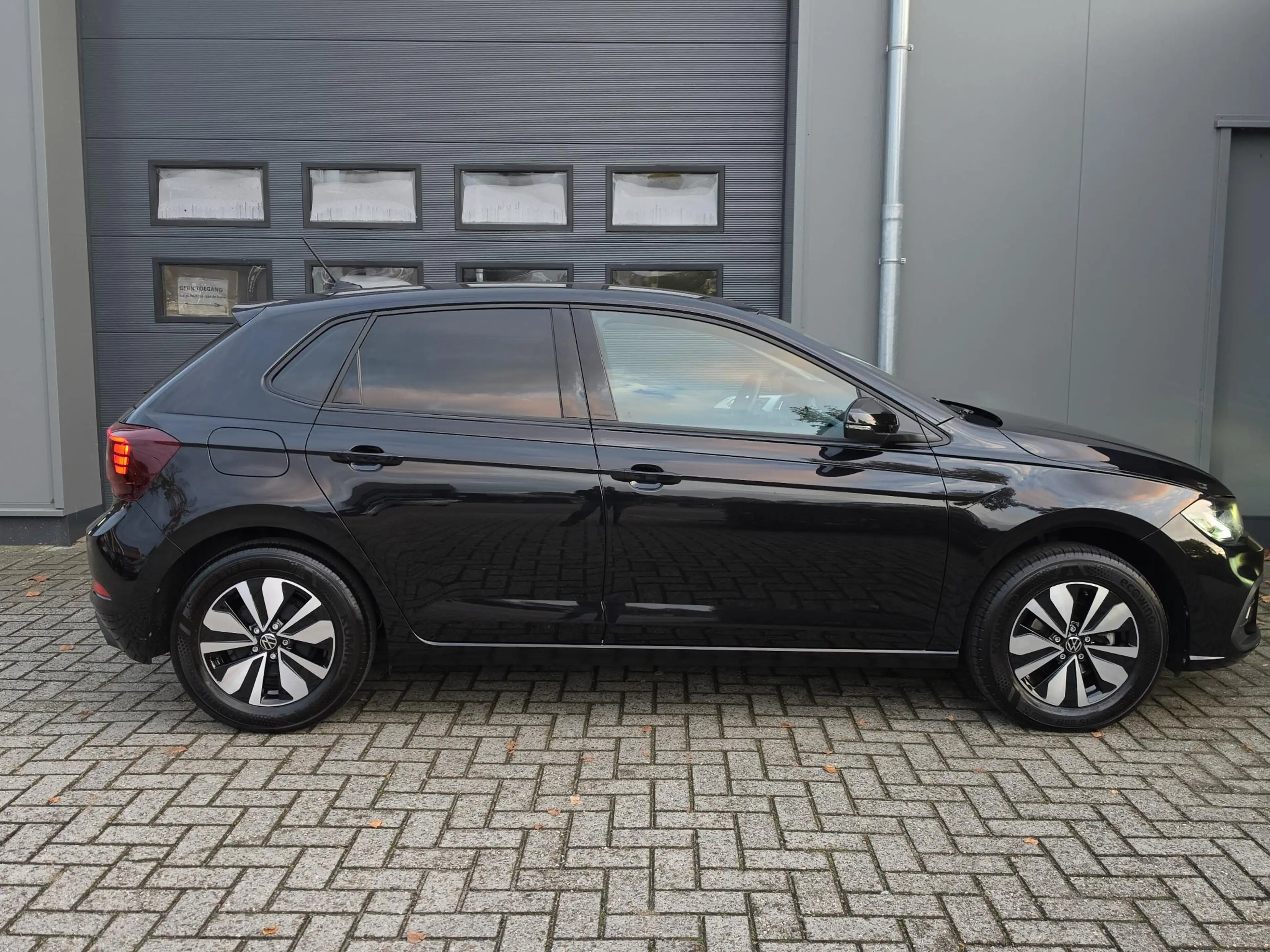 Volkswagen Polo 1.0 TSI Life Edition — photo 13