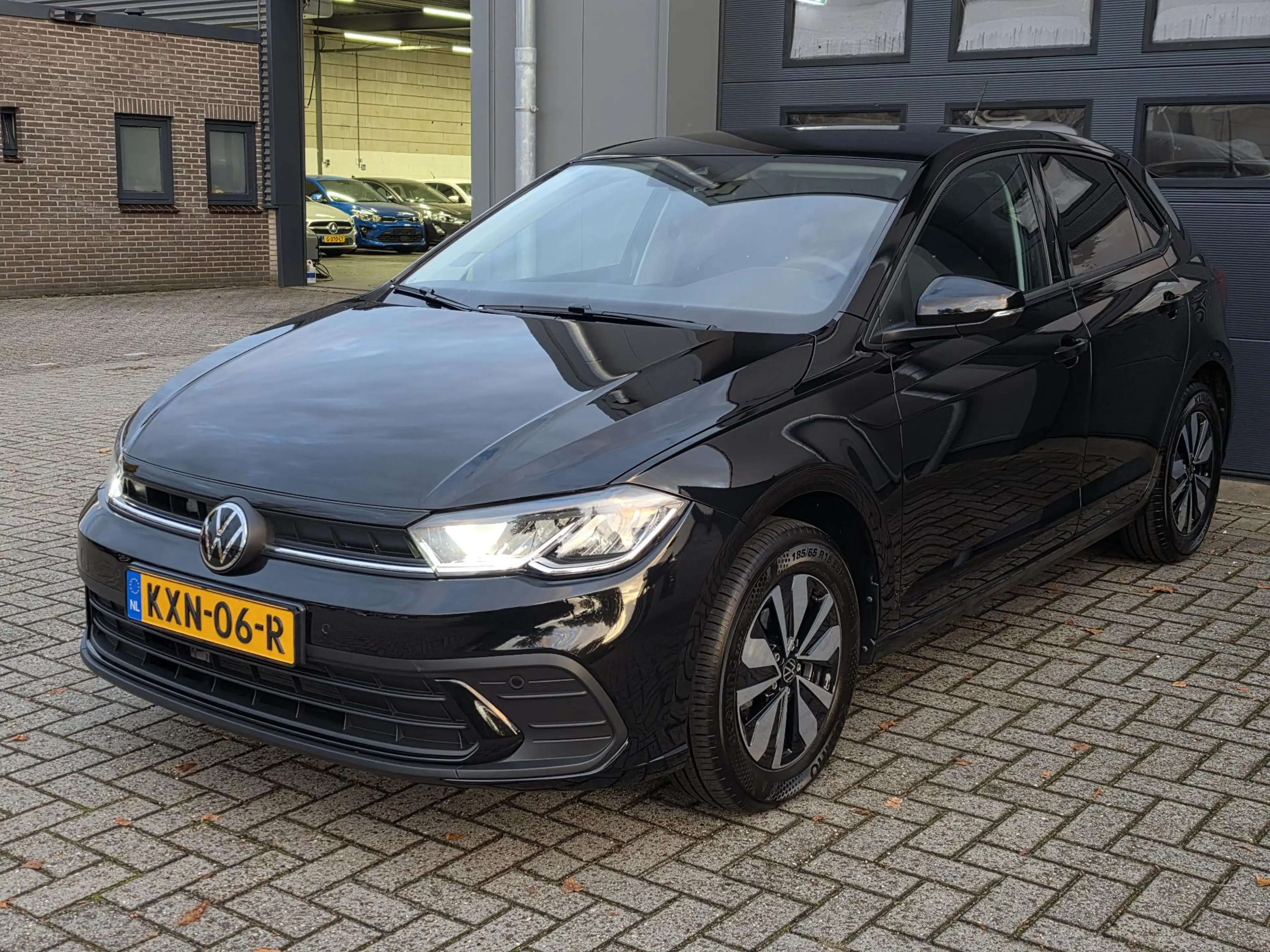 Volkswagen Polo 1.0 TSI Life Edition — photo 23