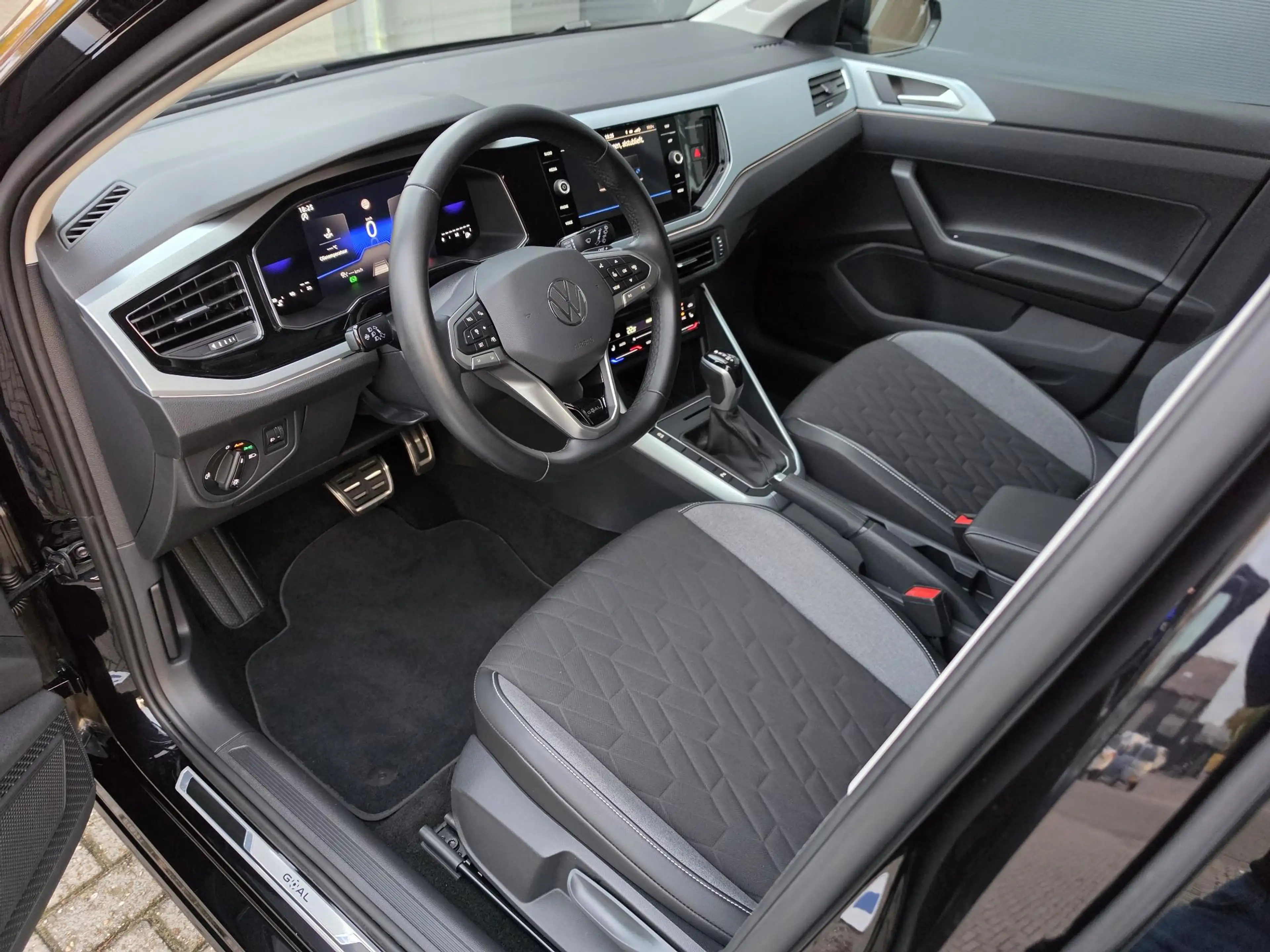 Volkswagen Polo 1.0 TSI Life Edition — photo 2