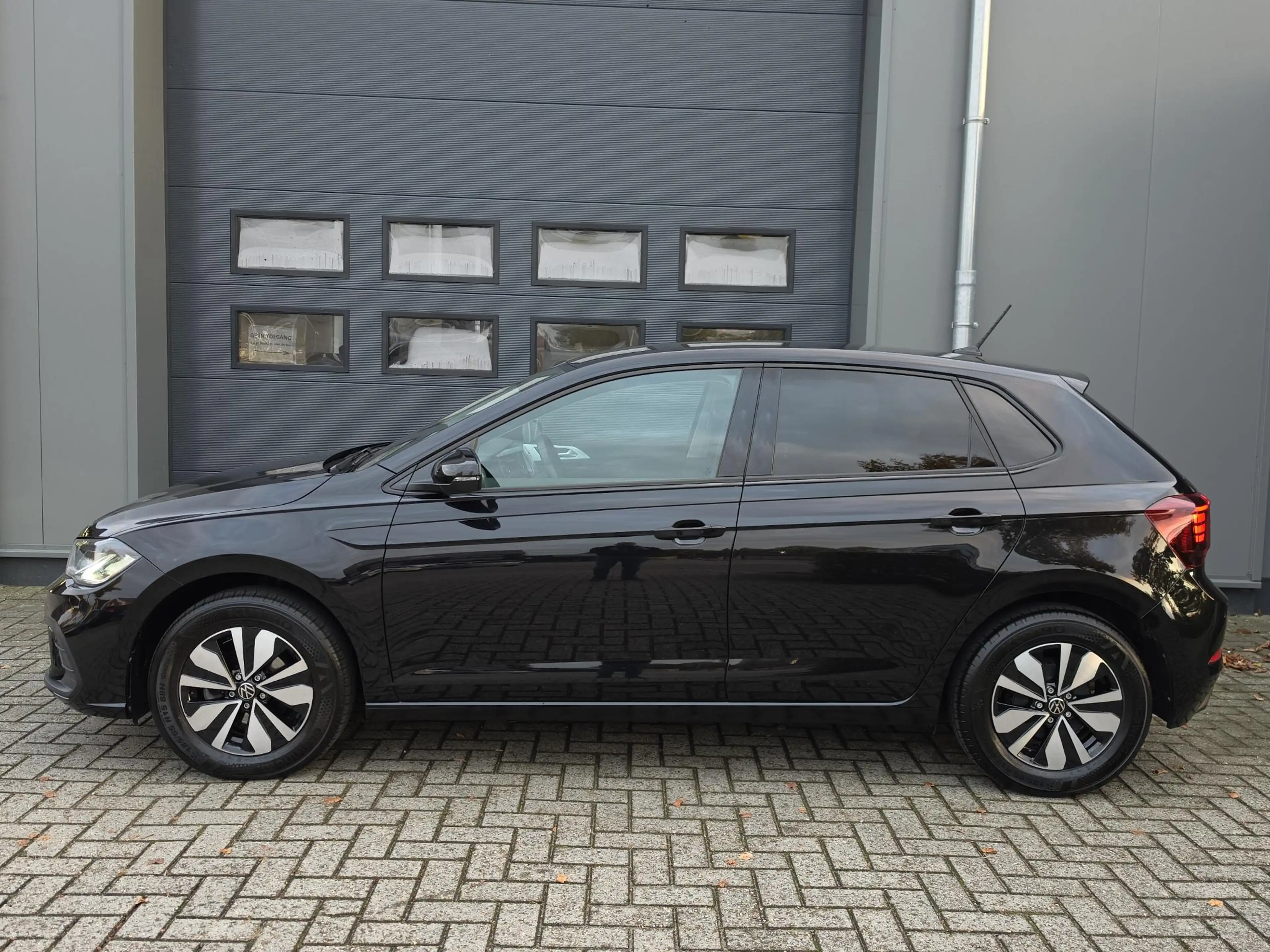 Volkswagen Polo 1.0 TSI Life Edition — photo 43
