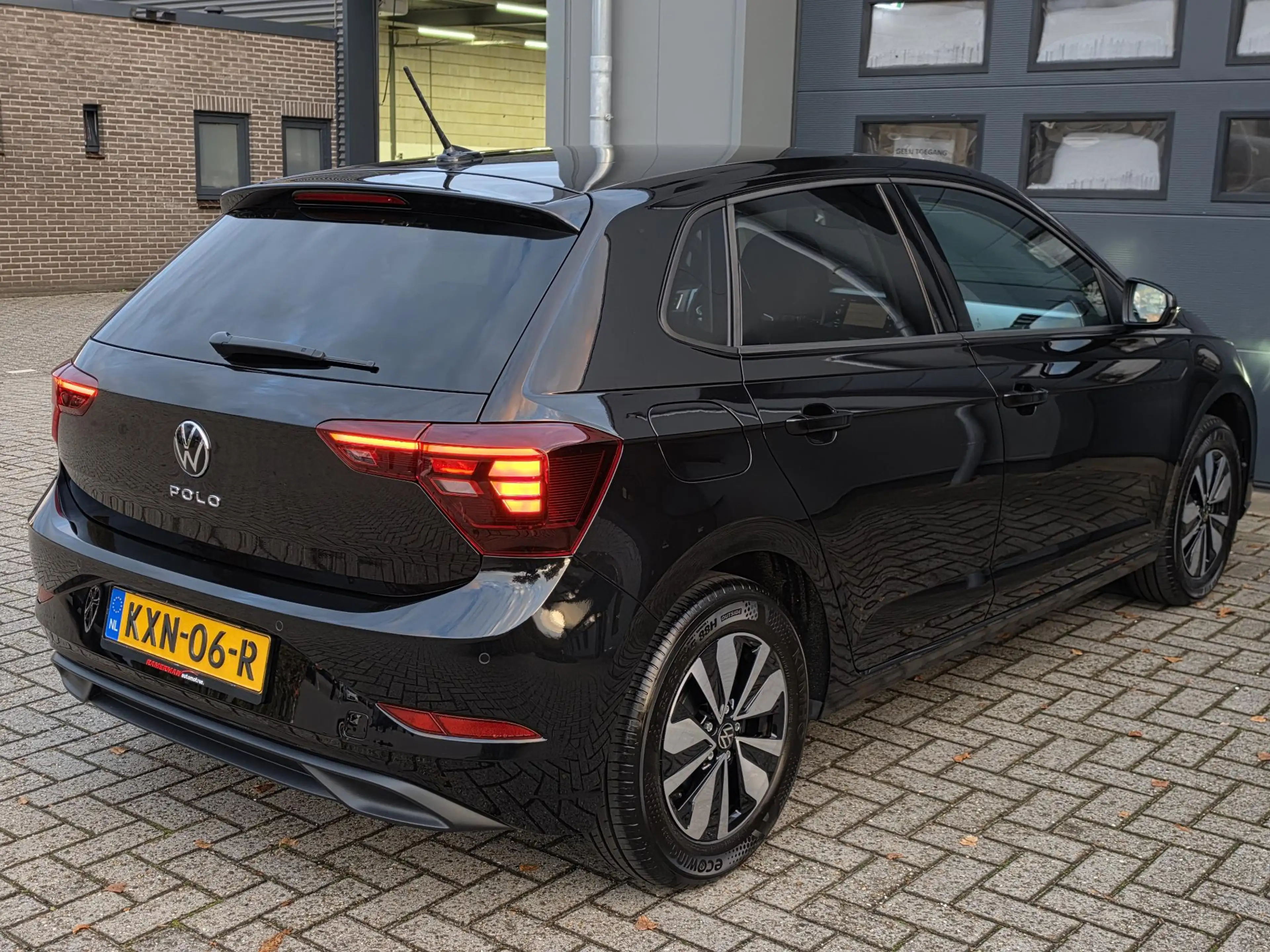Volkswagen Polo 1.0 TSI Life Edition — photo 9