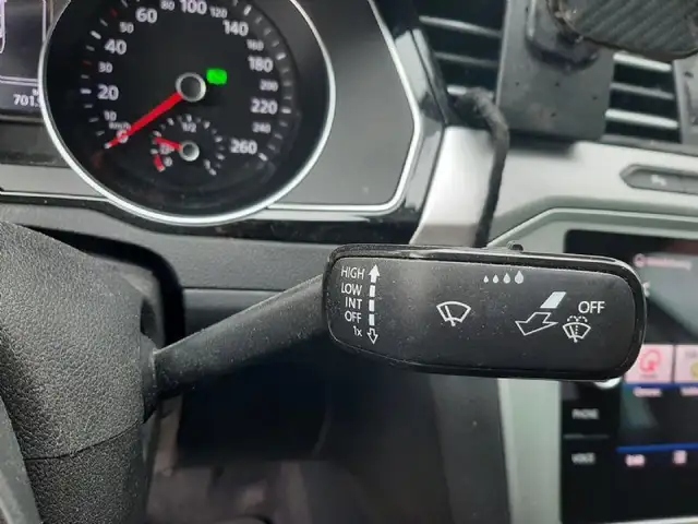 Volkswagen Passat view 15