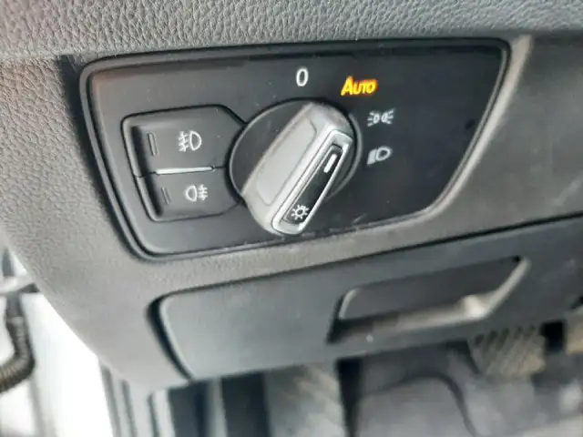 Volkswagen Passat view 12