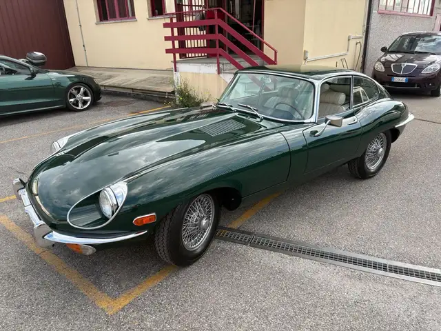 Jaguar E-Type JAGUAR E-TYPE