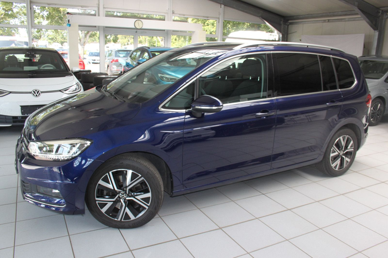 Volkswagen Touran HIGHL/DSG/7SITZ/LED/ALU17"/PANO/ASSIST+/S — photo 4