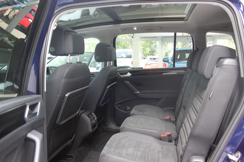 Volkswagen Touran HIGHL/DSG/7SITZ/LED/ALU17"/PANO/ASSIST+/S — photo 7