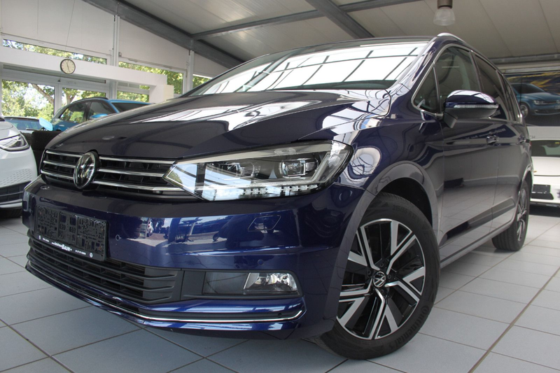 Volkswagen Touran HIGHL/DSG/7SITZ/LED/ALU17"/PANO/ASSIST+/S — photo 2