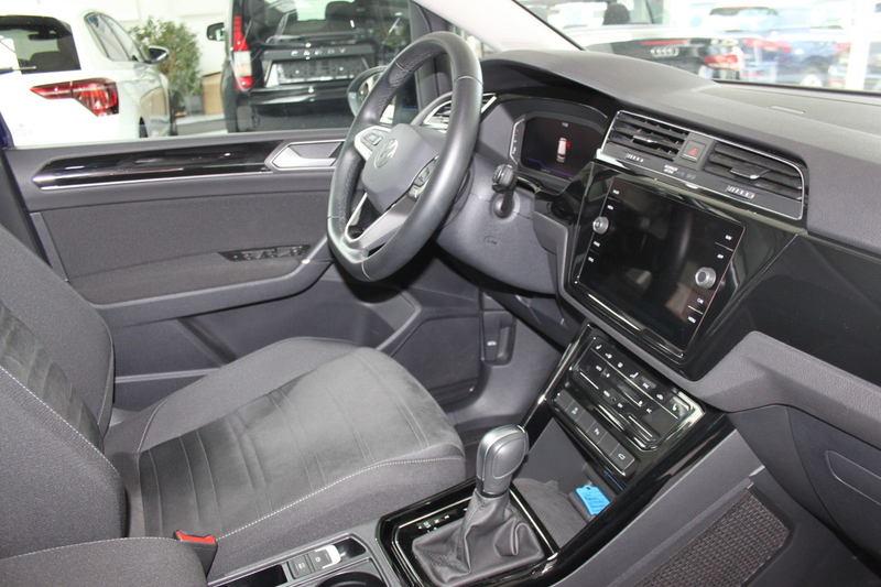 Volkswagen Touran HIGHL/DSG/7SITZ/LED/ALU17"/PANO/ASSIST+/S — photo 15