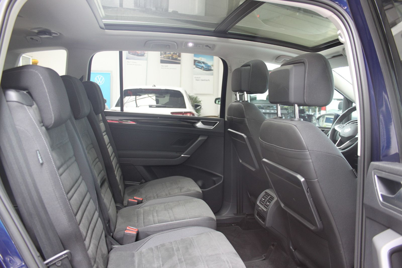 Volkswagen Touran HIGHL/DSG/7SITZ/LED/ALU17"/PANO/ASSIST+/S — photo 13