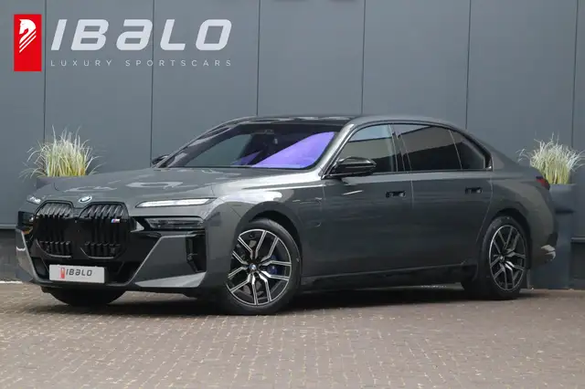 BMW 760 7-serie M760e xDrive M-Sport Pro | Auto Doors | BT