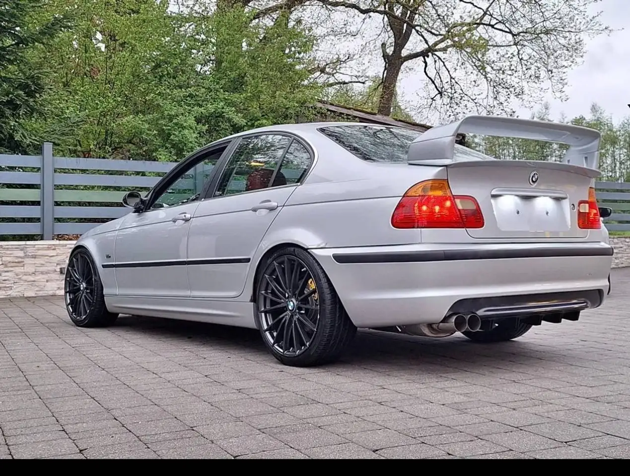 BMW 323i, foto 3