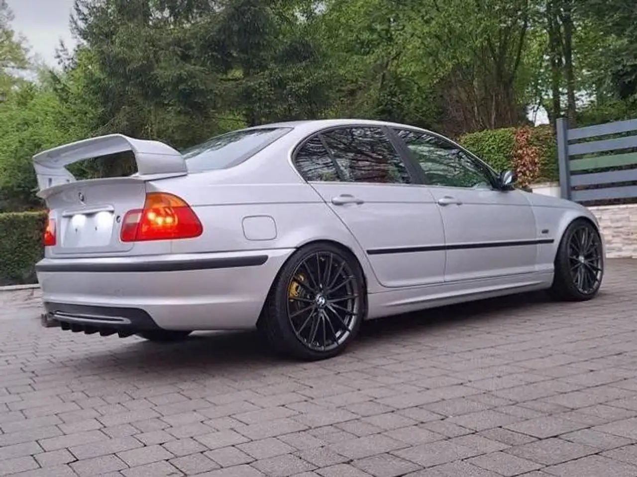BMW 323i, foto 5