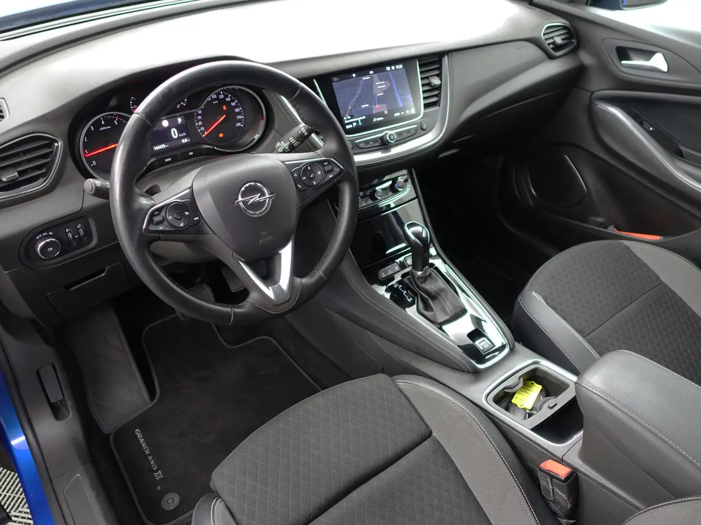Opel Grandland X 1.2 Turbo Executive Aut- Comfort Interieur, Park A Blauw - 2