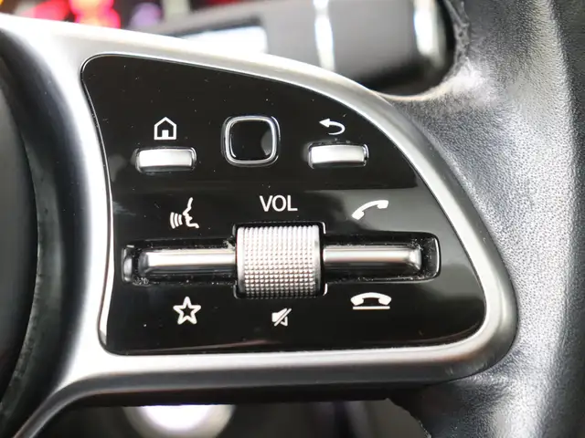 Mercedes-Benz GLC view 13