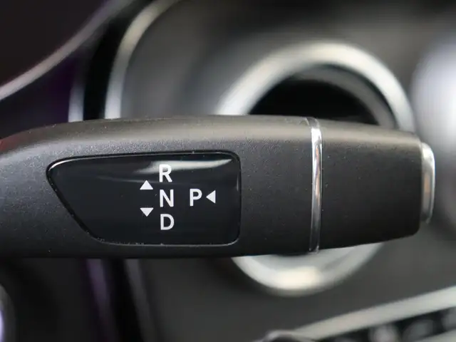 Mercedes-Benz GLC view 14