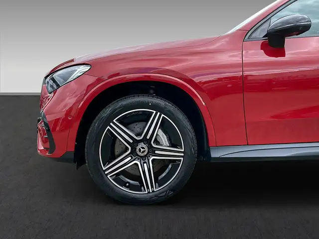 Mercedes-Benz GLC view 4