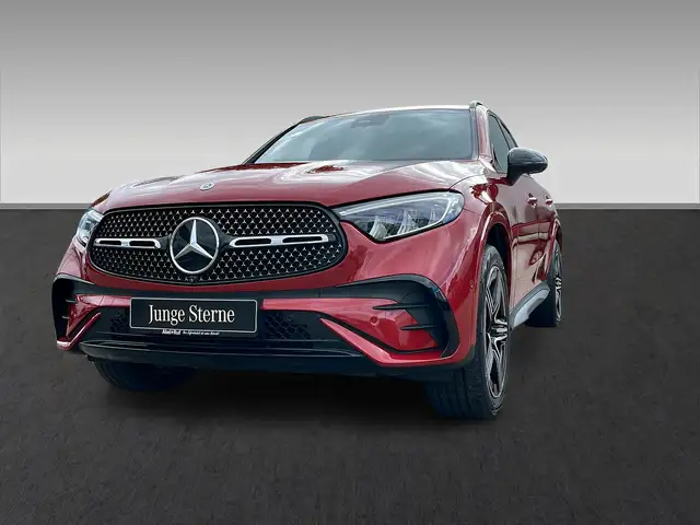 Mercedes-Benz GLC view 3