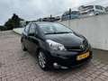 Toyota Yaris 1.3 VVT-i Dynamic/AUTOMAAT/PANO/CAMERA/CLIMA/TREKH Zwart - thumbnail 9