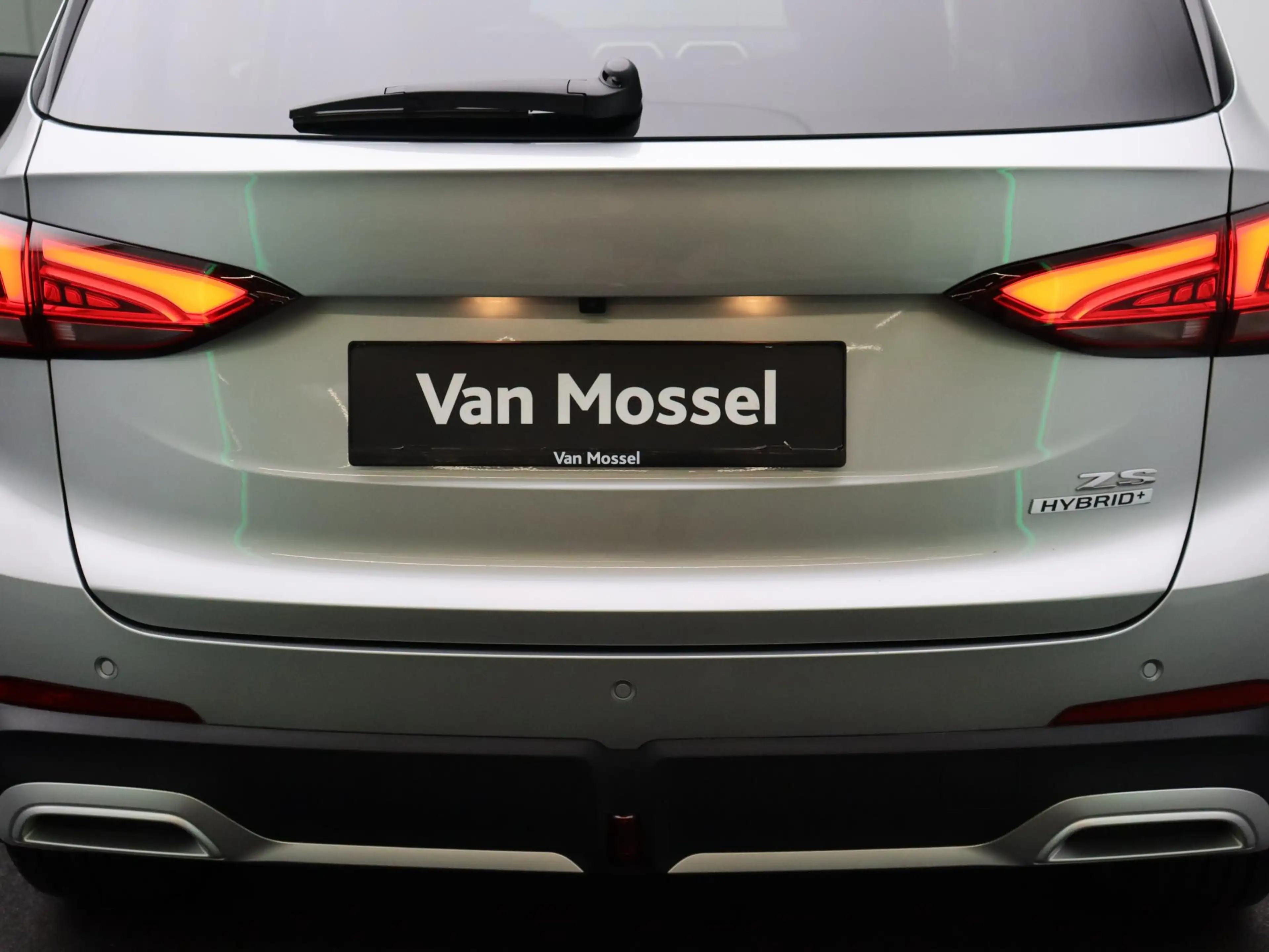 MG ZS Hybrid+ Luxury — photo 10
