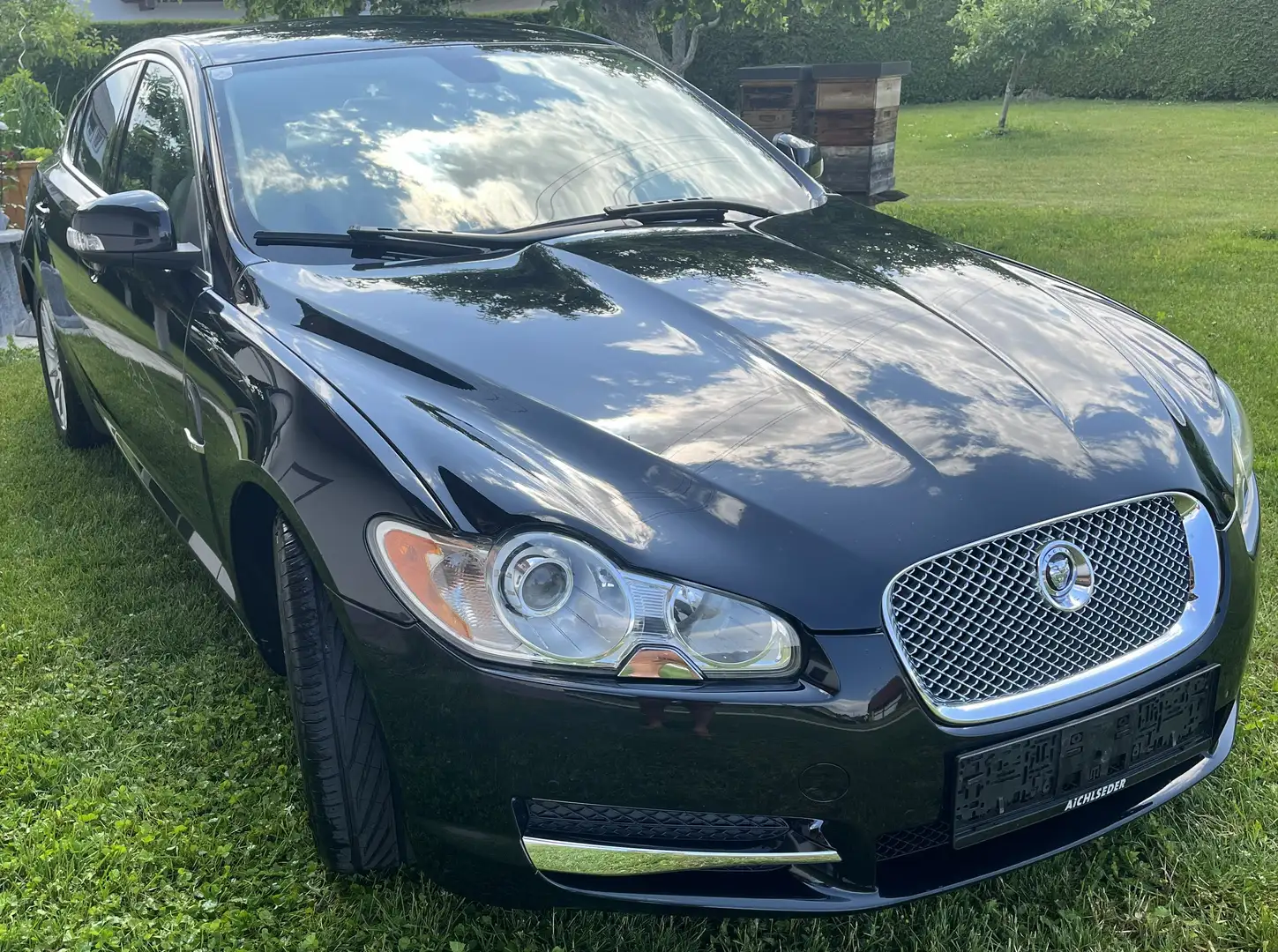 Jaguar XF XF 2,7 V6 Diesel Luxury Luxury Schwarz - 1