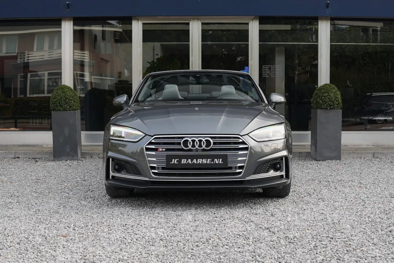 Audi S5 Cabrio 3.0 TFSI Quattro Grijs - 2