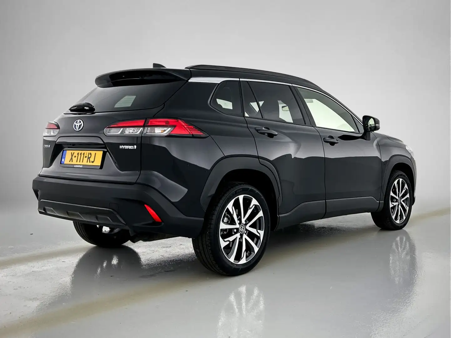 Toyota Corolla Cross Hybrid 140 Dynamic | Navigatie | Adaptive Cruise C Zwart - 2