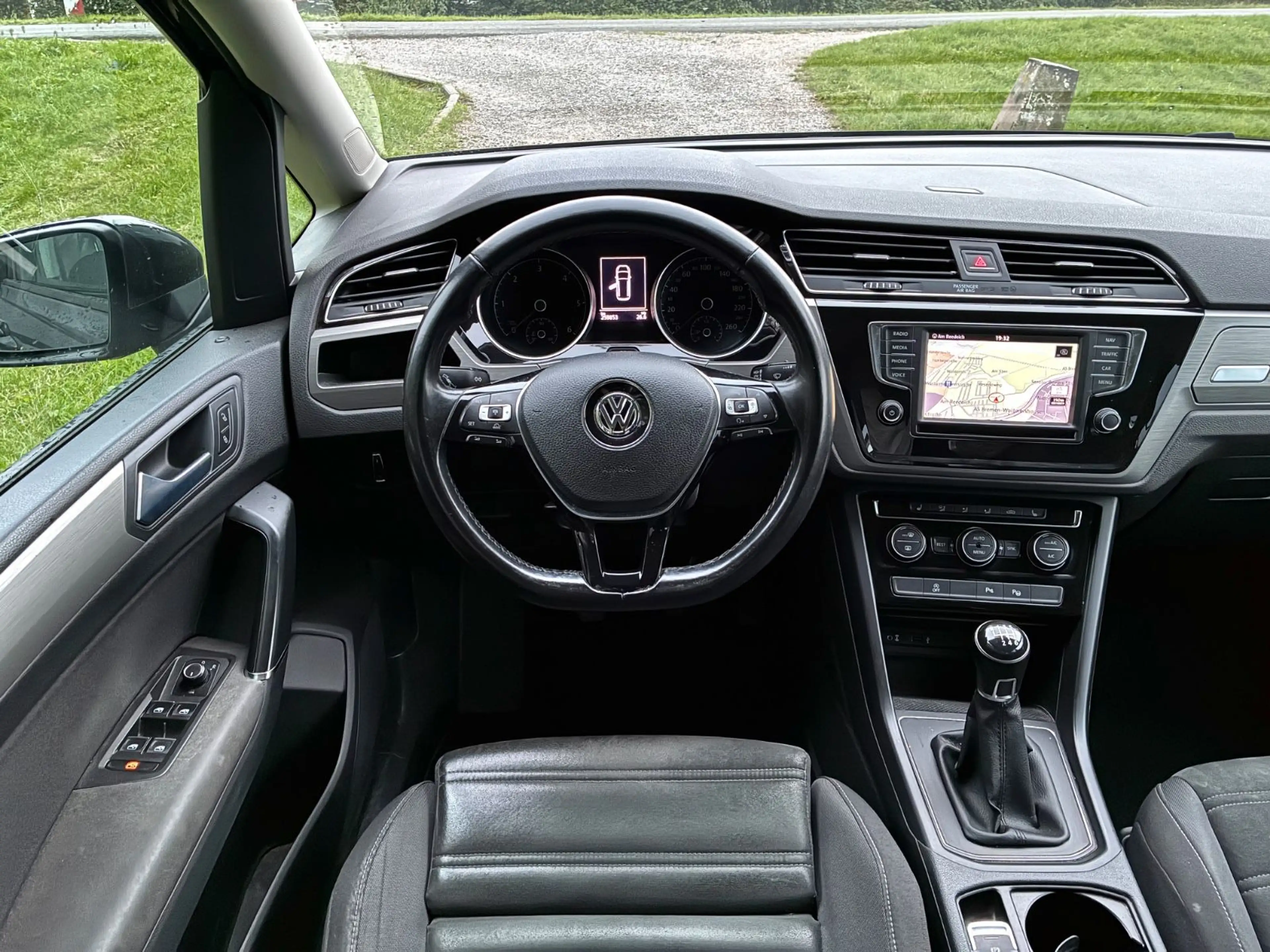 Volkswagen Touran 2.0l TDI Comfortline Tüv=Neu! 7-Sitzer! — photo 11