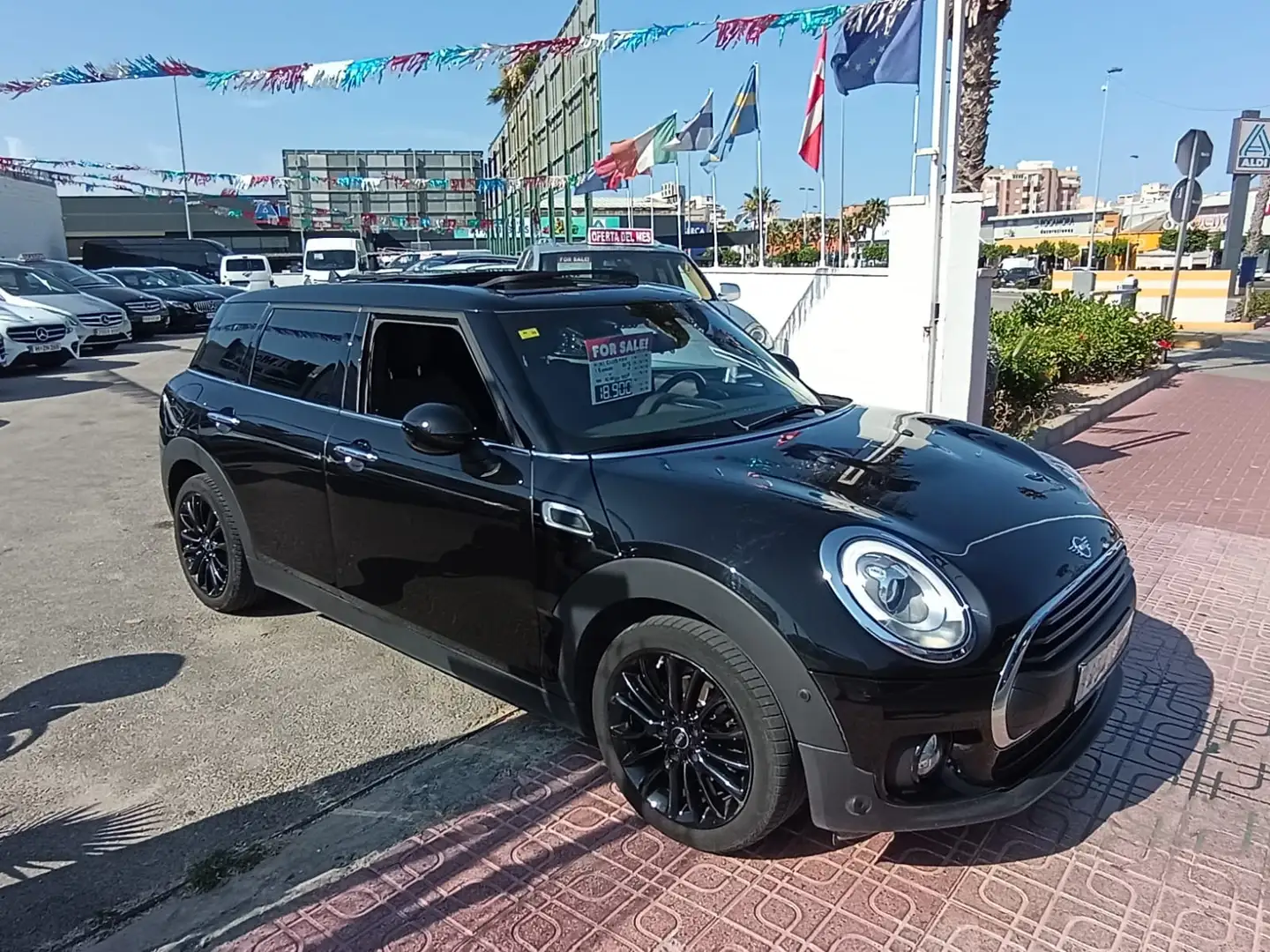 MINI One Clubman Zwart - 1
