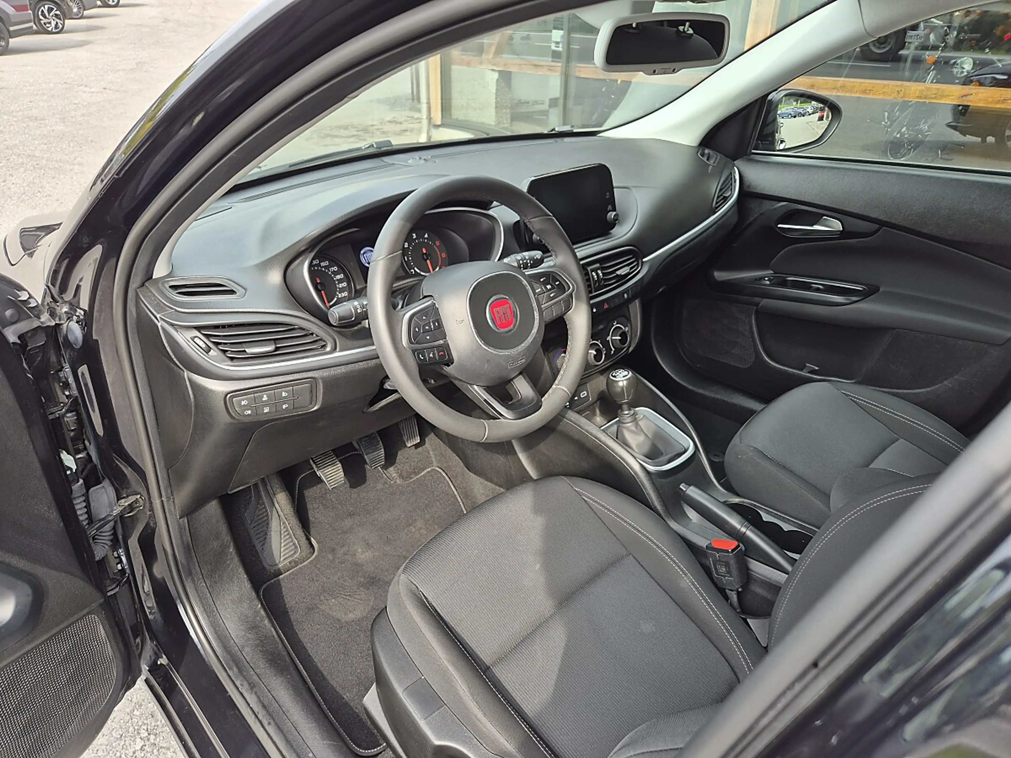 Fiat Tipo MultiJet 120 SCR Mirror — photo 9