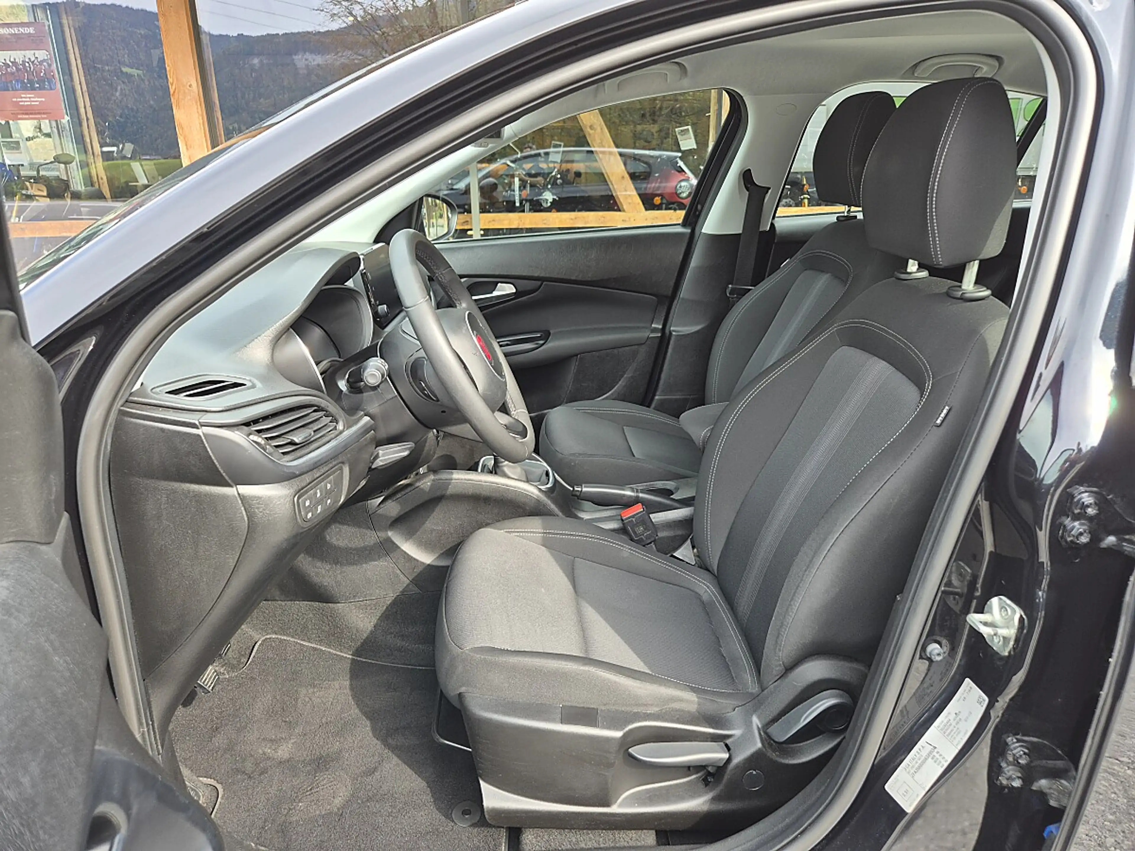 Fiat Tipo MultiJet 120 SCR Mirror — photo 10