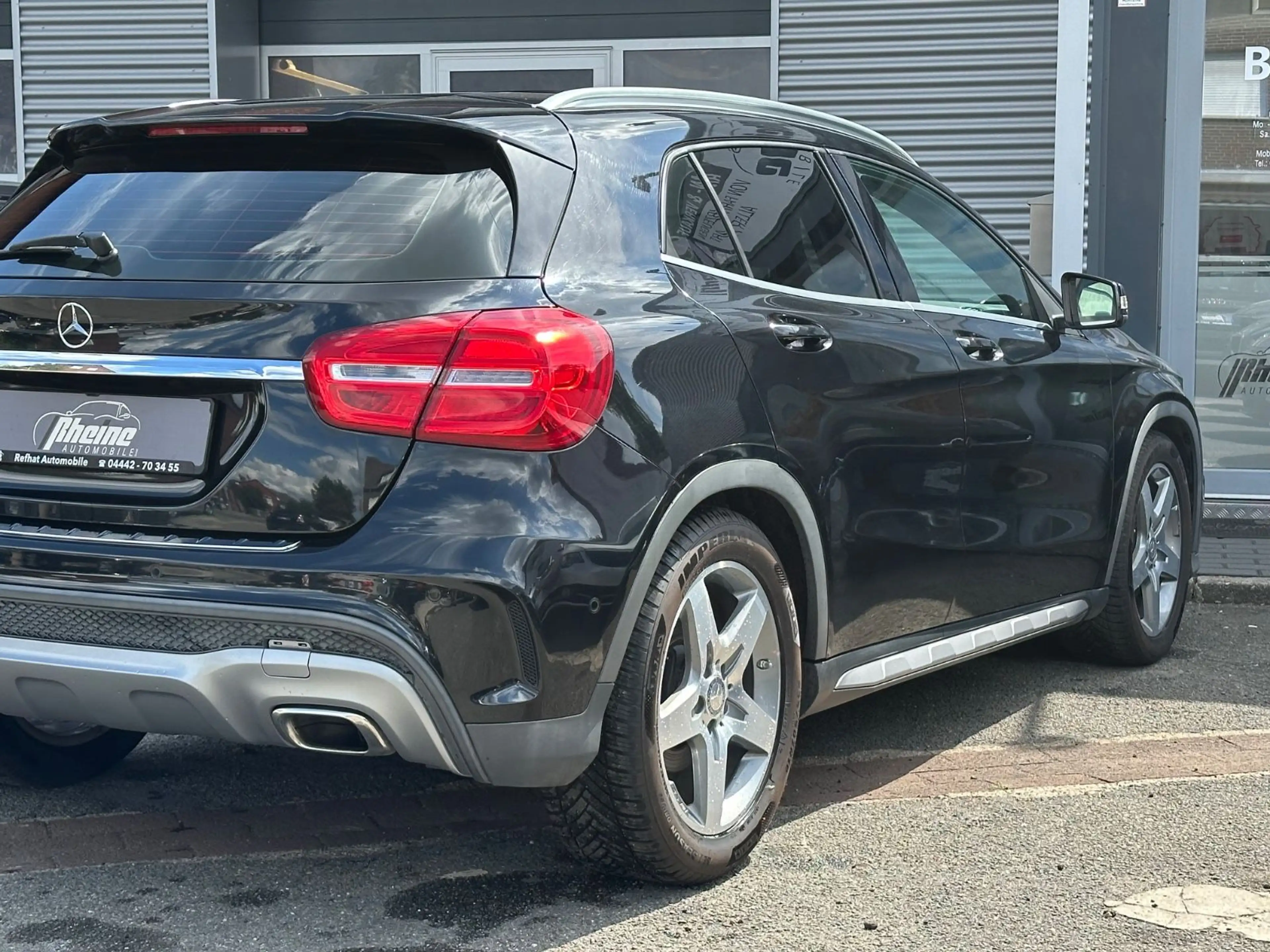 Mercedes-Benz GLA 220 CDI/d 4Matic*AMG*XENON*PDC*SHZ*NAVI* — photo 11